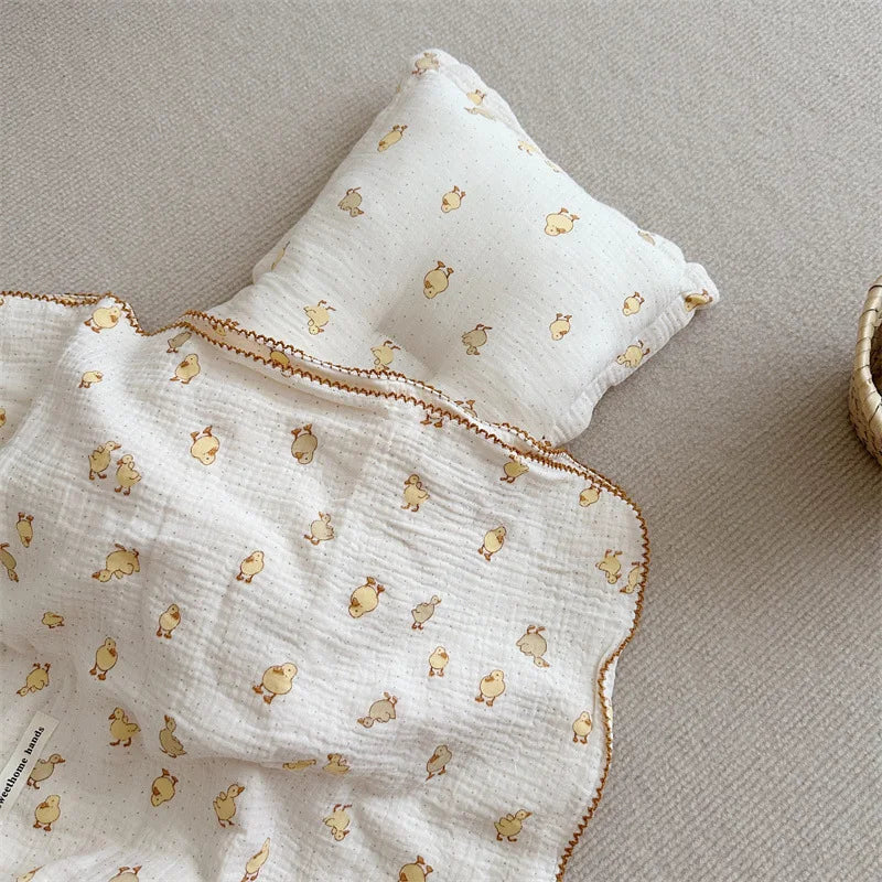 Couverture et Coussin en Mousseline Premium pour Tout-Petits avec Jolis Imprimés - bébémerveille