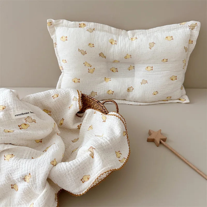 Couverture et Coussin en Mousseline Premium pour Tout-Petits avec Jolis Imprimés - bébémerveille